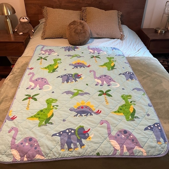 Wildkin kids comforter 100% cotton, barely used. - Picture 2 of 3